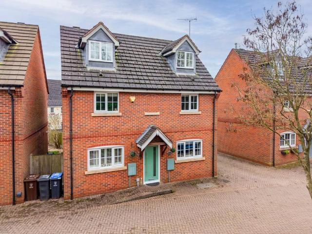 House for sale in Kingsley Moor, Staffordshire