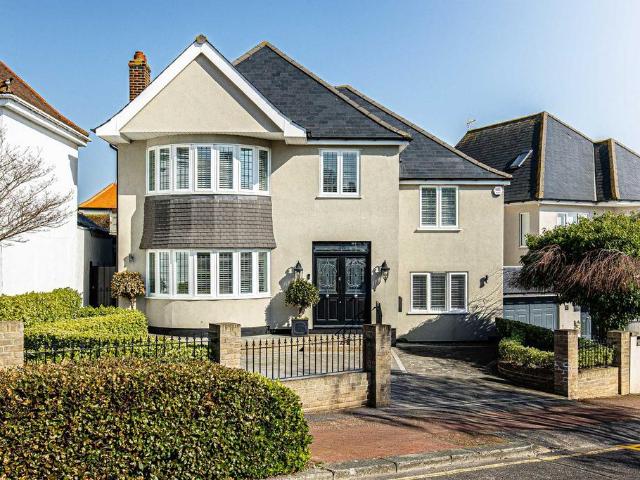 House for sale in Alton Barnes, Essex