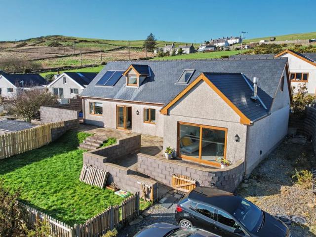 House for sale in Llithfaen, Wales
