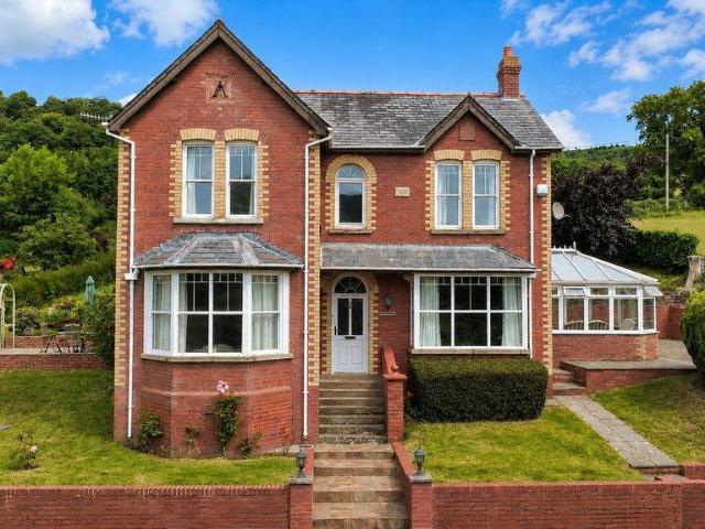 House for sale in Abergavenny