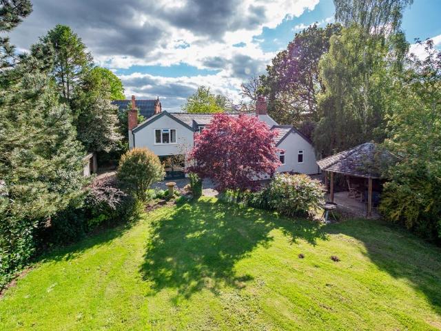 House for sale in Plumley