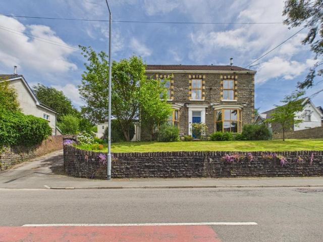 House for sale in Crynant