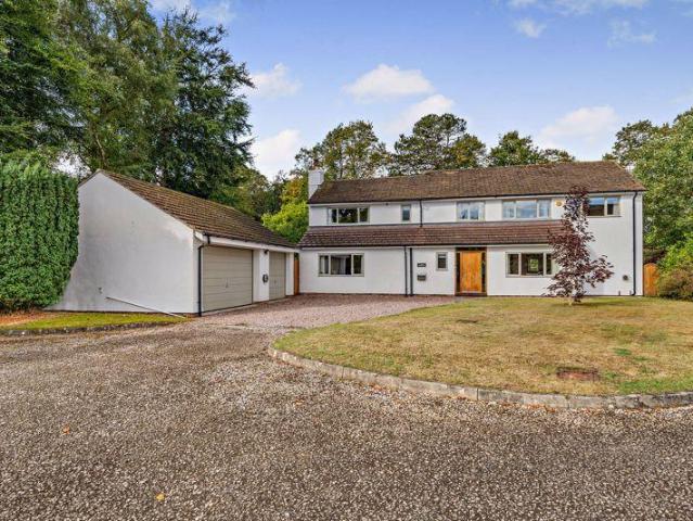 House for sale in Churton, Cheshire