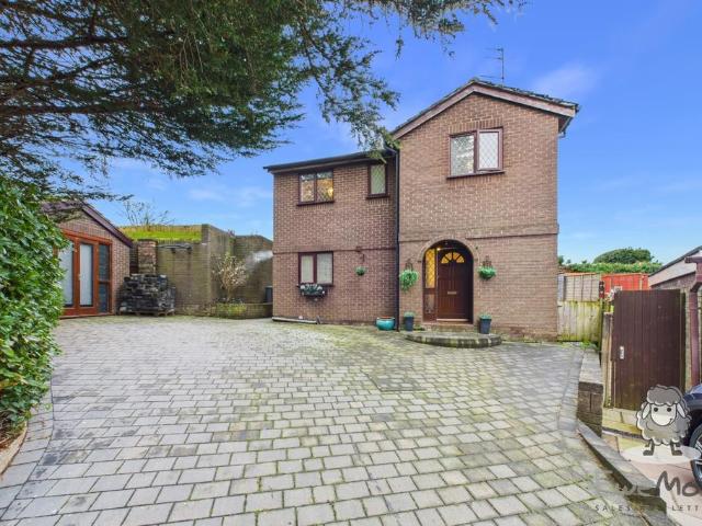 House for sale in Cowley Hill, St Helens