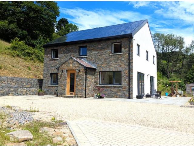 House for sale in St Illtyd, Brynithel