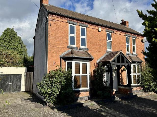 House for sale in Halesowen, Dudley