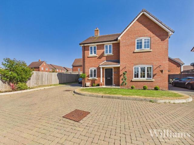 House for sale in Steeple Claydon, Buckinghamshire