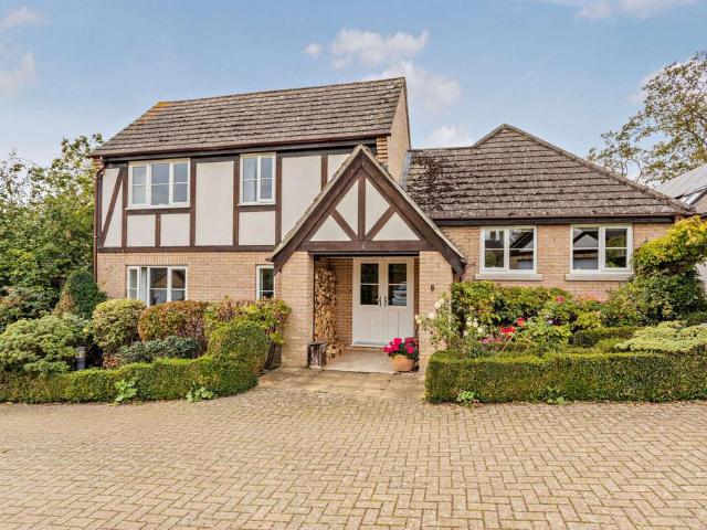 House for sale in Oundle