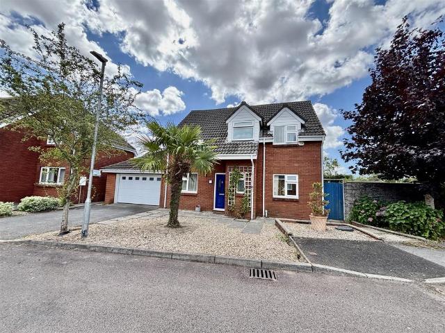 House for sale in Llangennech, Wales