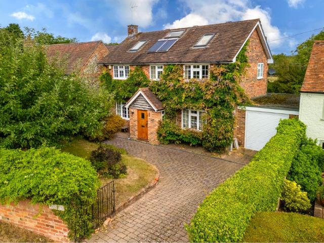House for sale in Cadmore End, Lane End