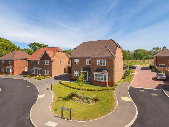 House for sale in Fole, Surrey