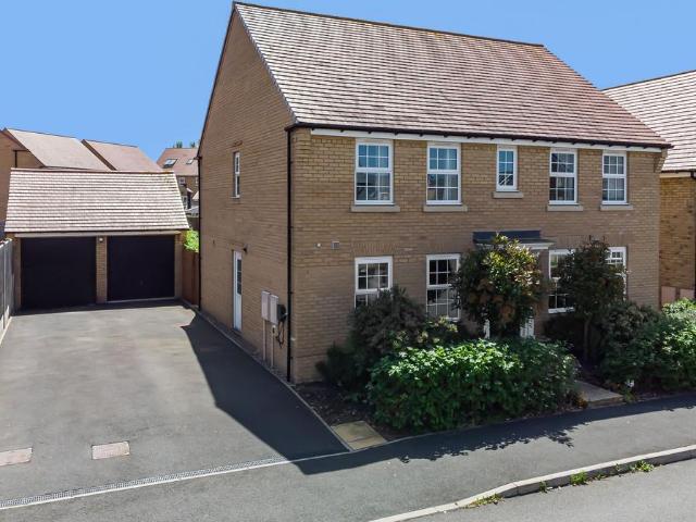 House for sale in Huntingdon, Cambridgeshire