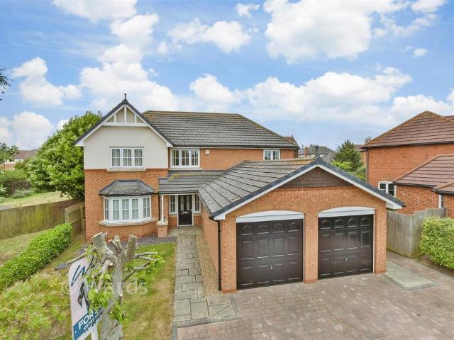 House for sale in Oad Street, Kent
