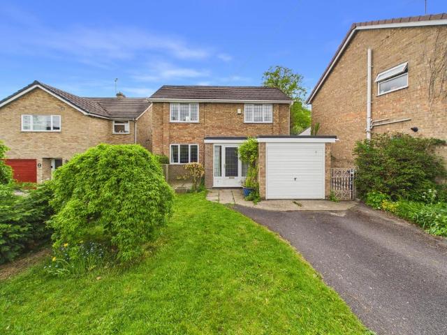 House for sale in Froggatt, East Midlands