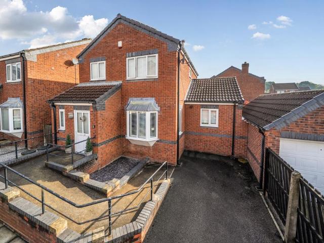 House for sale in East Ardsley, Leeds