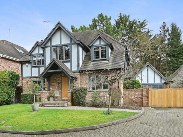 House for sale in Chalfont St. Peter, Denham