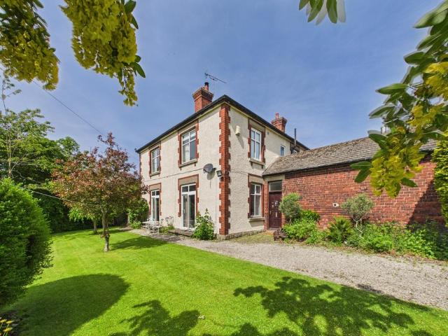 House for sale in Brackenfield, East Midlands
