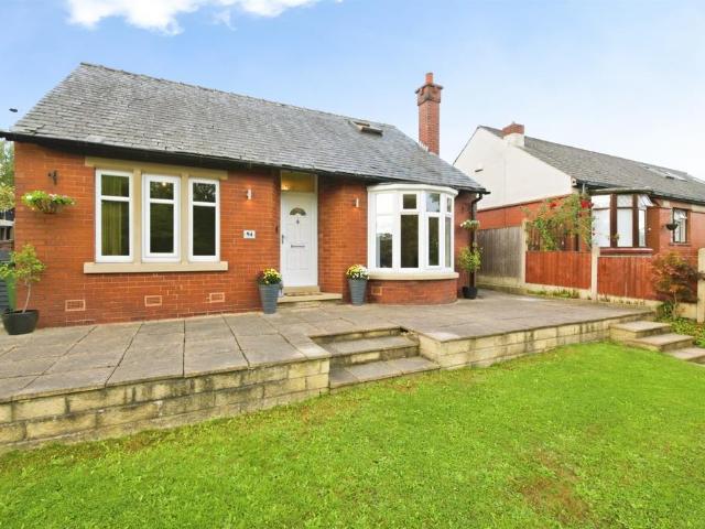 House for sale in Lascelles Hall, Fenay Bridge