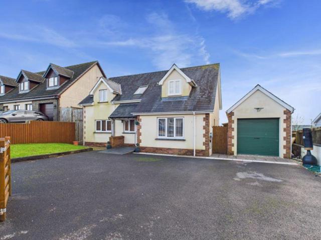 House for sale in Bancycapel, Wales