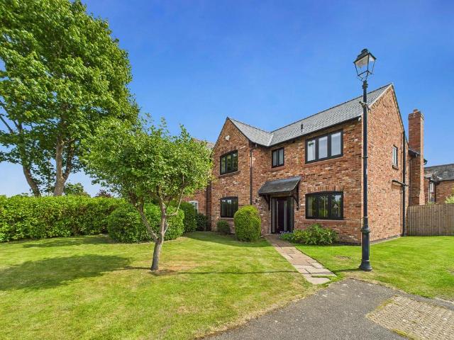 House for sale in Saughall, Cheshire