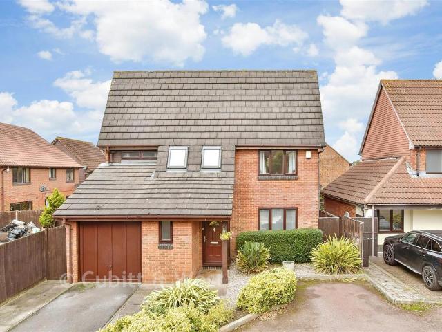 House for sale in London Borough of Croydon, Shirley