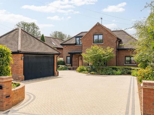 House for sale in Codicote, North Hertfordshire