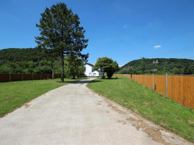 House for sale in Gwaelod-y-garth, Wales