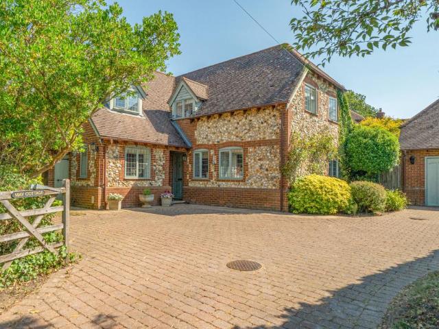 House for sale in Pangbourne, West Berkshire