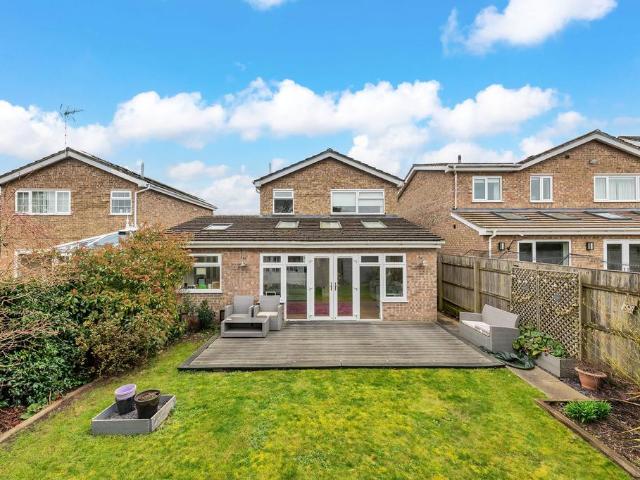 House for sale in Woodditton, Barway