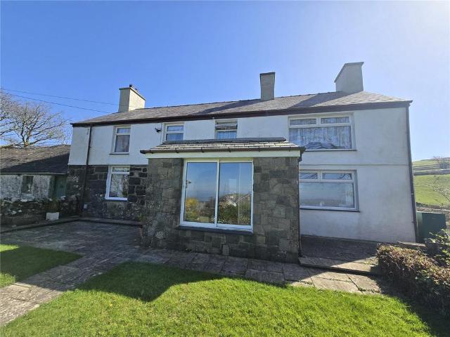 House for sale in Nebo, Llanllyfni