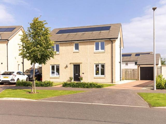 House for sale in Bilston, Scotland