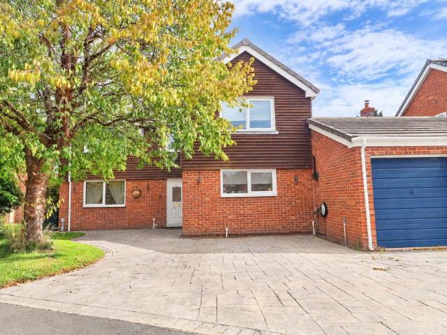 House for sale in Mickle Trafford and District, Mickle Trafford