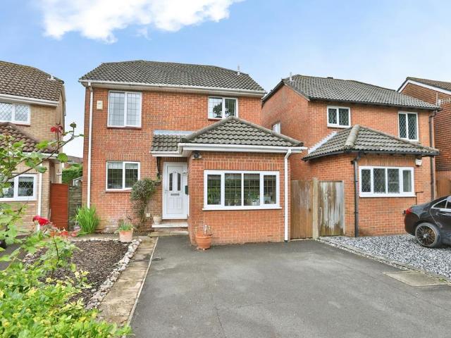 House for sale in Throop, Bournemouth