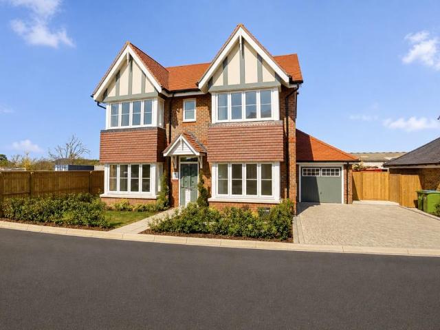 House for sale in Weston Turville, Aston Clinton