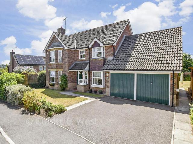 House for sale in Horsham, West Sussex
