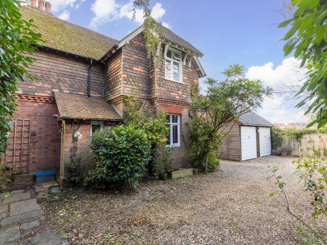 House for sale in Greenfields, Red Hill