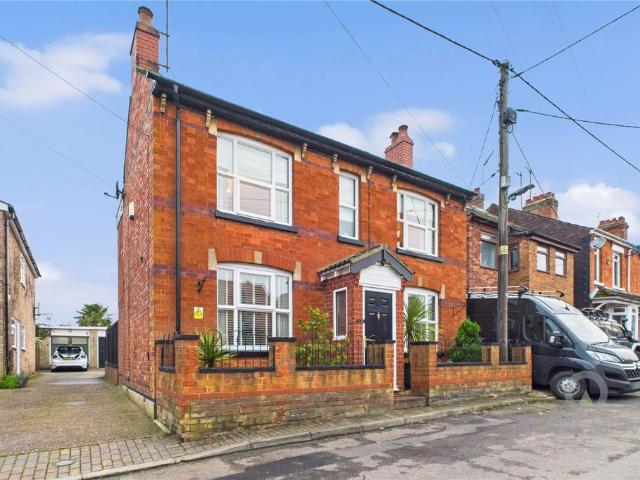 House for sale in Finedon