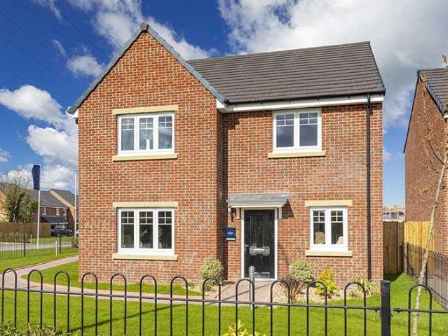 House for sale in Blacksnape, Darwen
