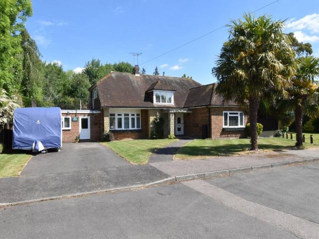 House for sale in Midway, Kent