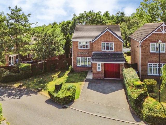 House for sale in Pendock, Greater Manchester