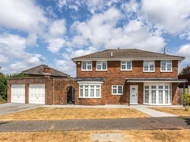 House for sale in Perryfields, West Sussex