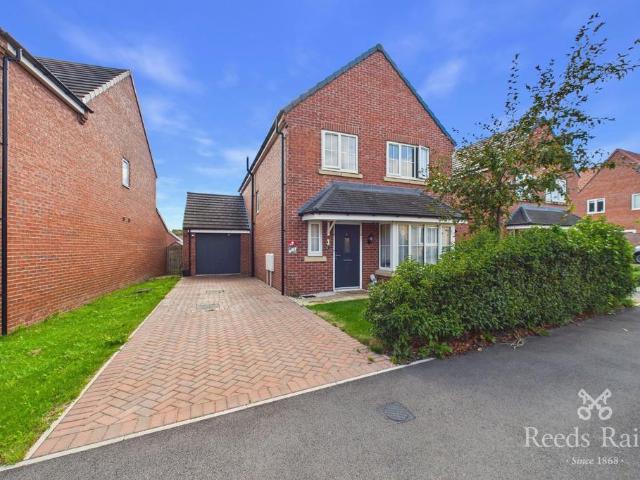 House for sale in Churwell, West Yorkshire