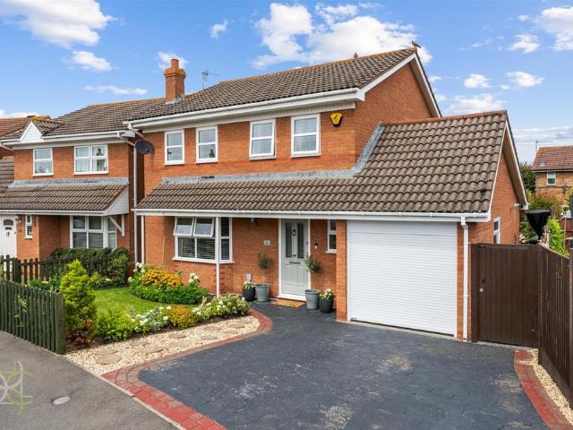 House for sale in Crookhill, Worcestershire