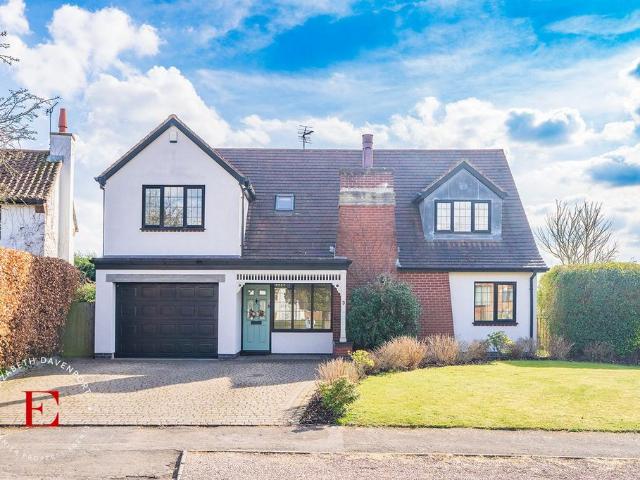 House for sale in Green Close, Warwickshire
