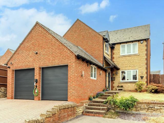 House for sale in Irchester