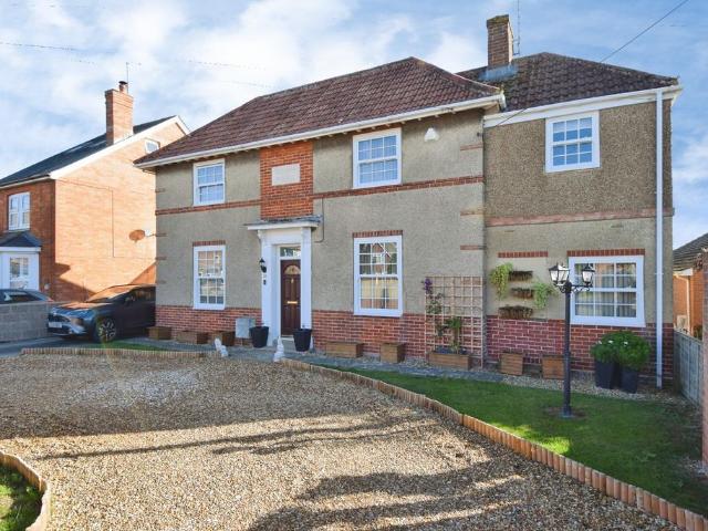 House for sale in Durrington, Wiltshire
