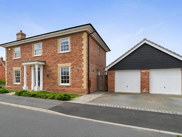 House for sale in Mistley, Dale Hill