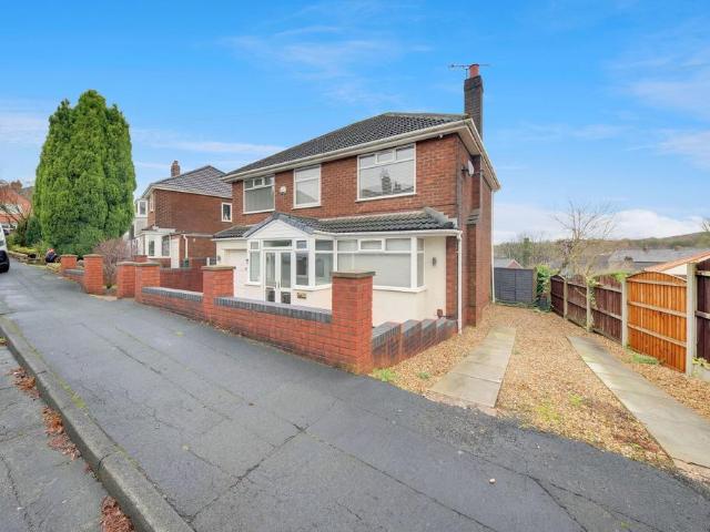 House for sale in Clayton Green, Andertons Mill