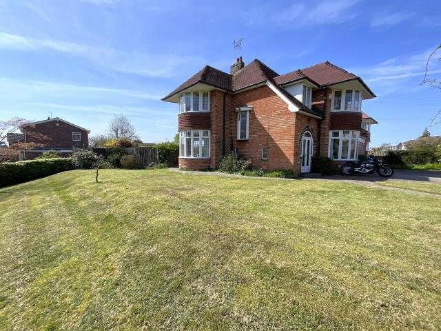 House for sale in Lapal, West Midlands