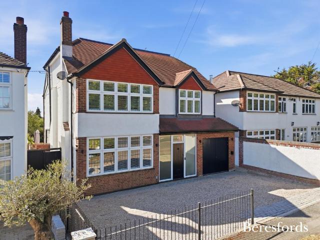 House for sale in London Borough of Havering, Greater London